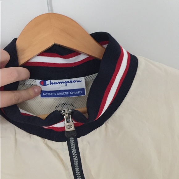 ✨LAST CHANCE ✨ Authentic Champion Windbreaker - Picture 4 of 6